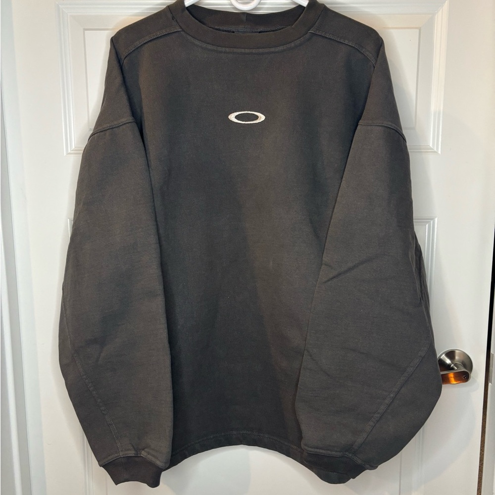 Large Grey Oakley Center Stitched Sweatshirt